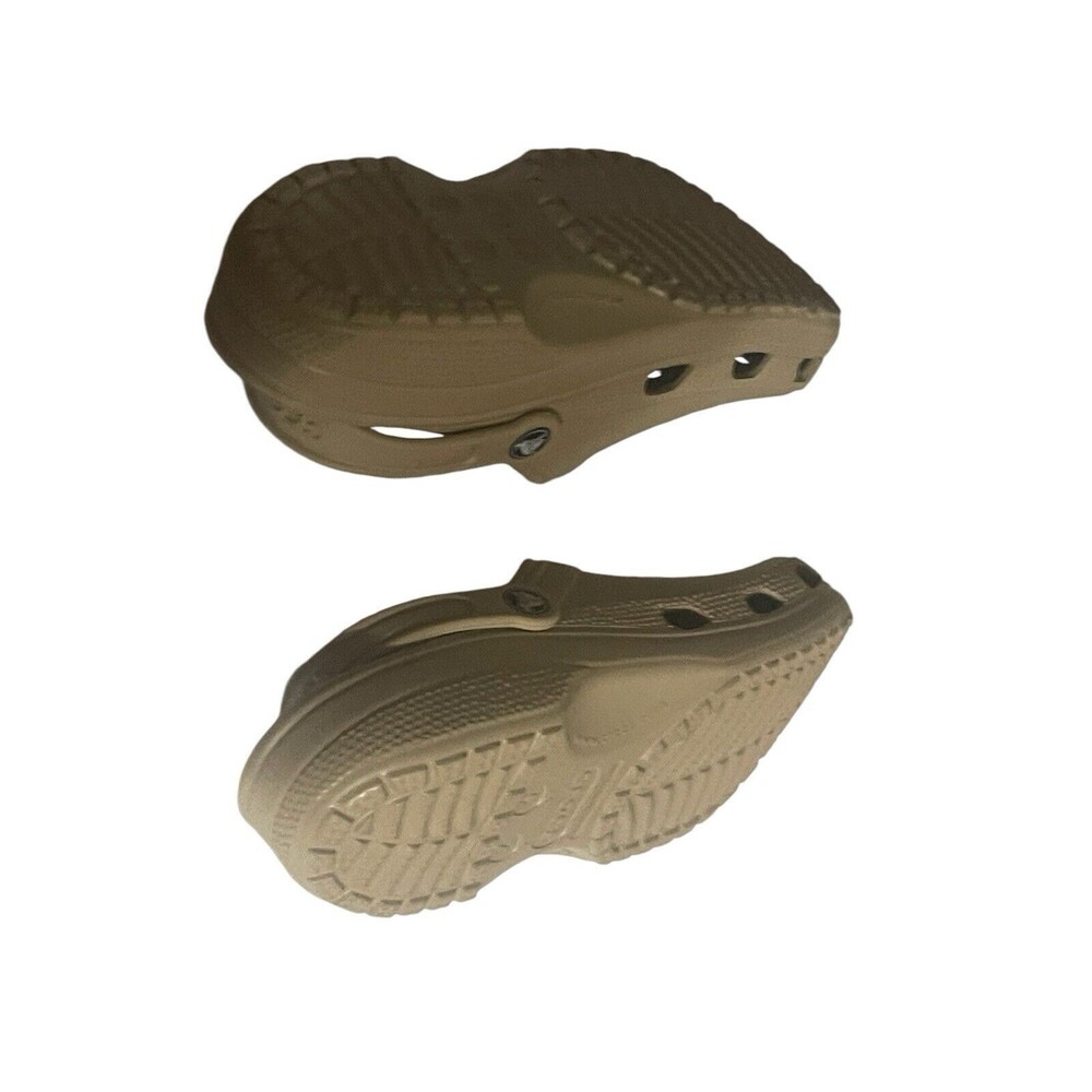 Crocs Classic Clog Sandals, beige Mens 5 - Women’s 7- RARE color - Picture 11 of 16